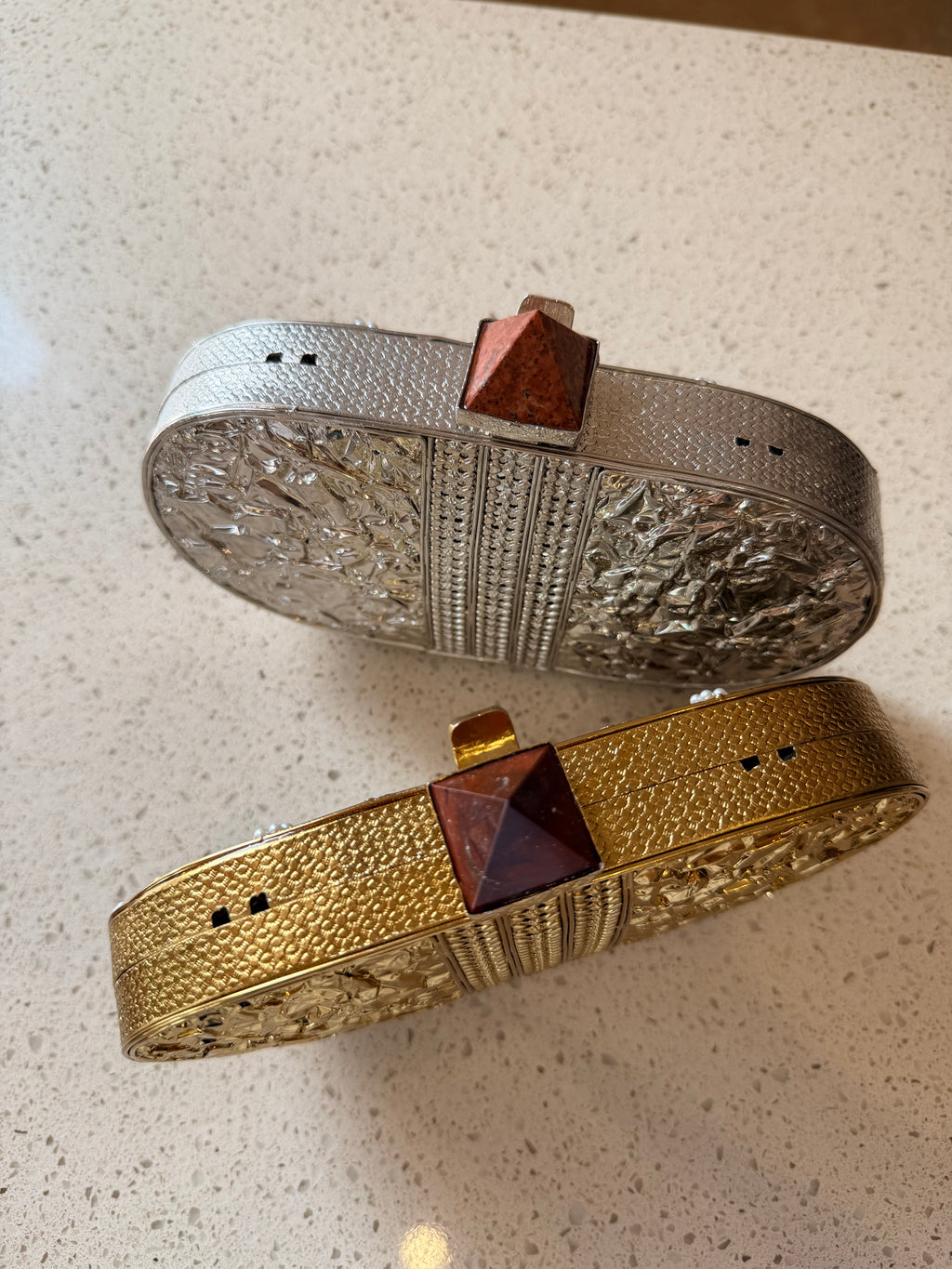 Rajwada Clutch