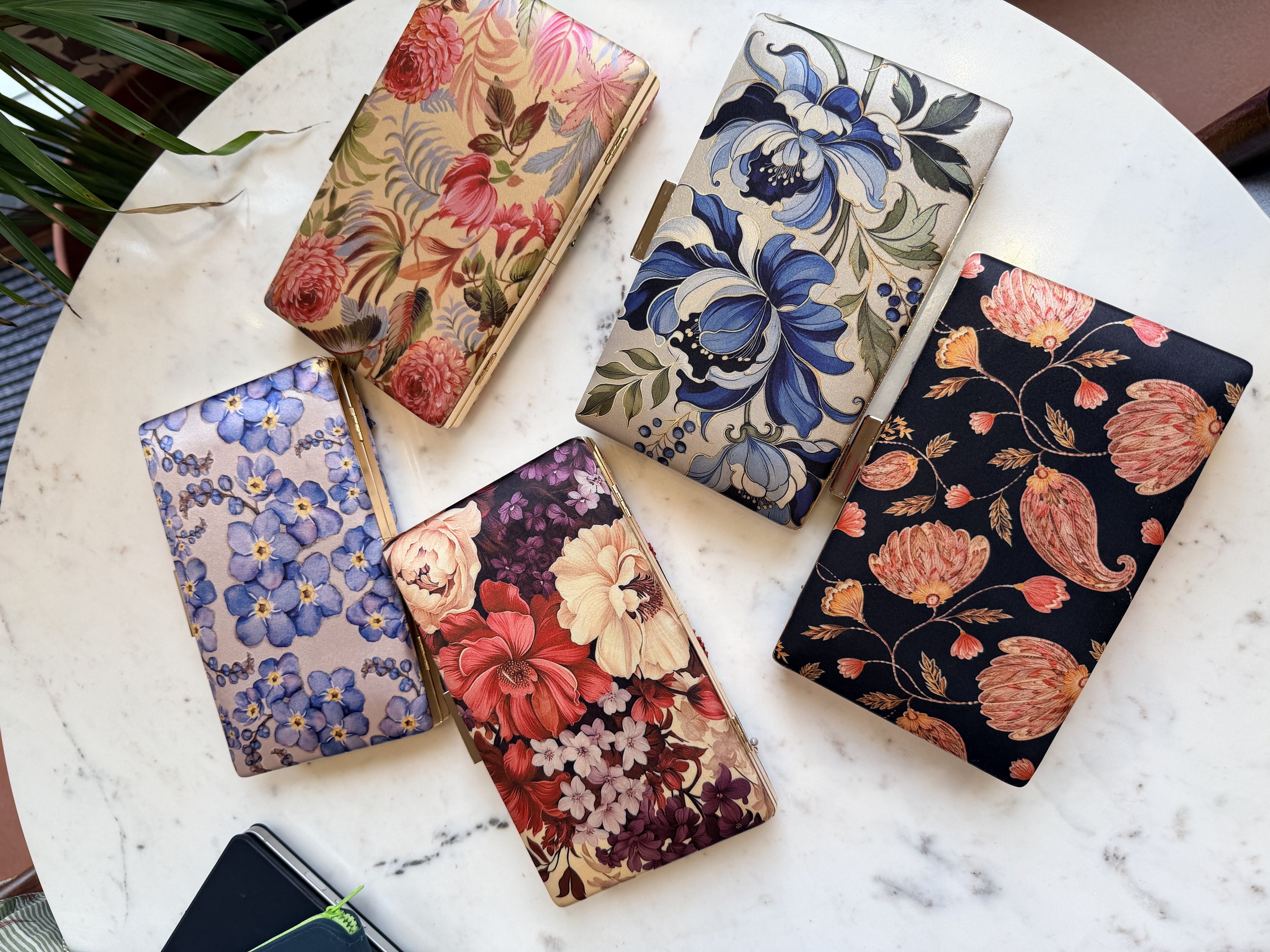 Berry Bloom Digital Clutch - view 11