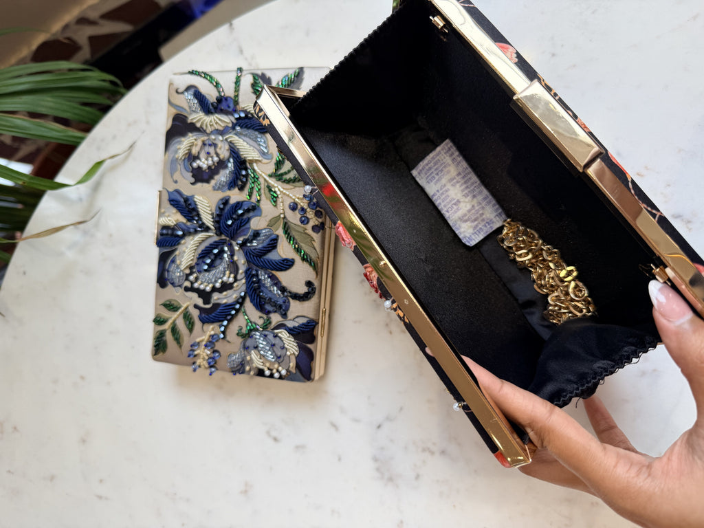 Berry Bloom Digital Clutch - view 9