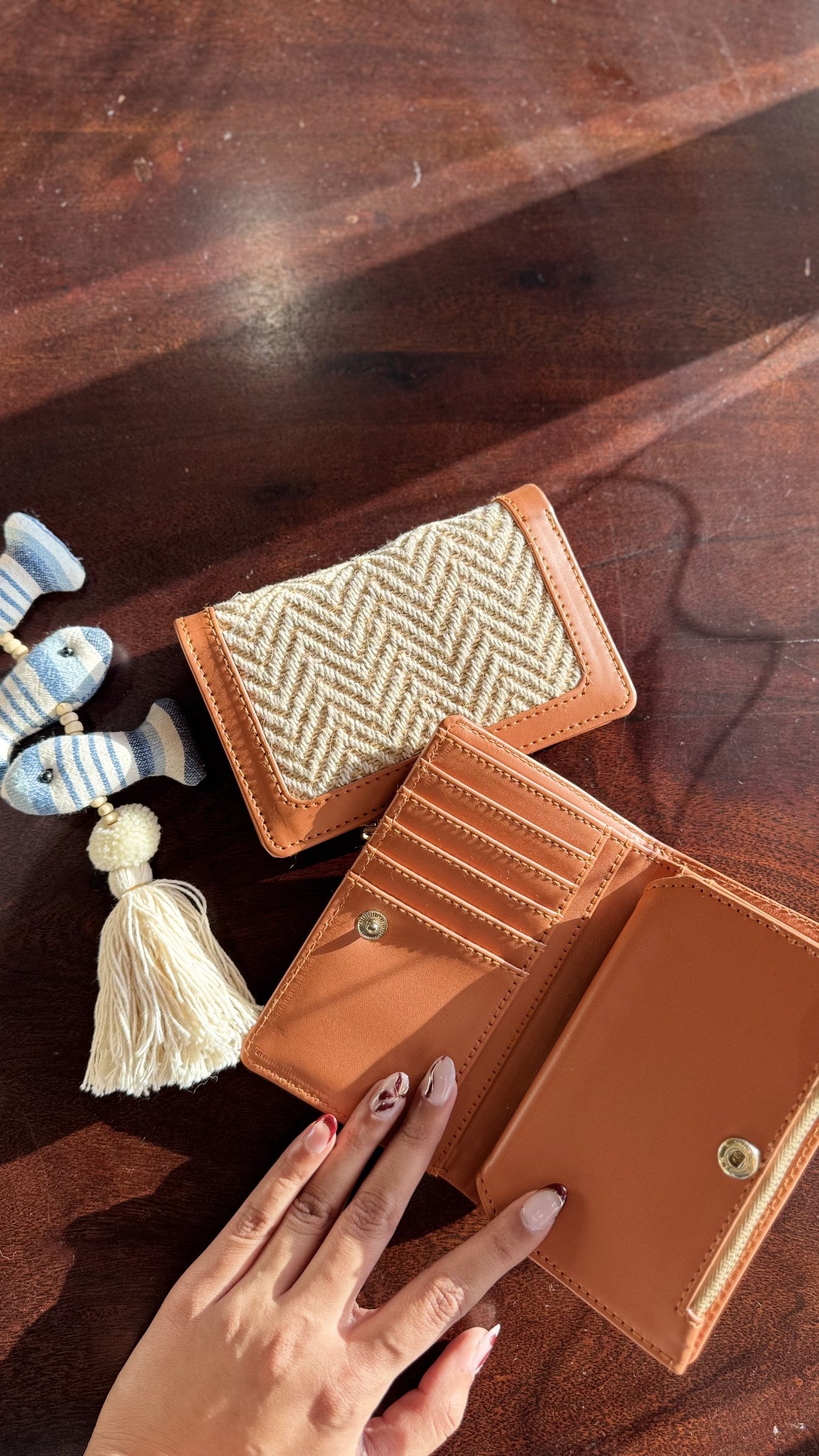 Back panel view of the Cardo card holder displaying the slim profile and pocket-friendly design.