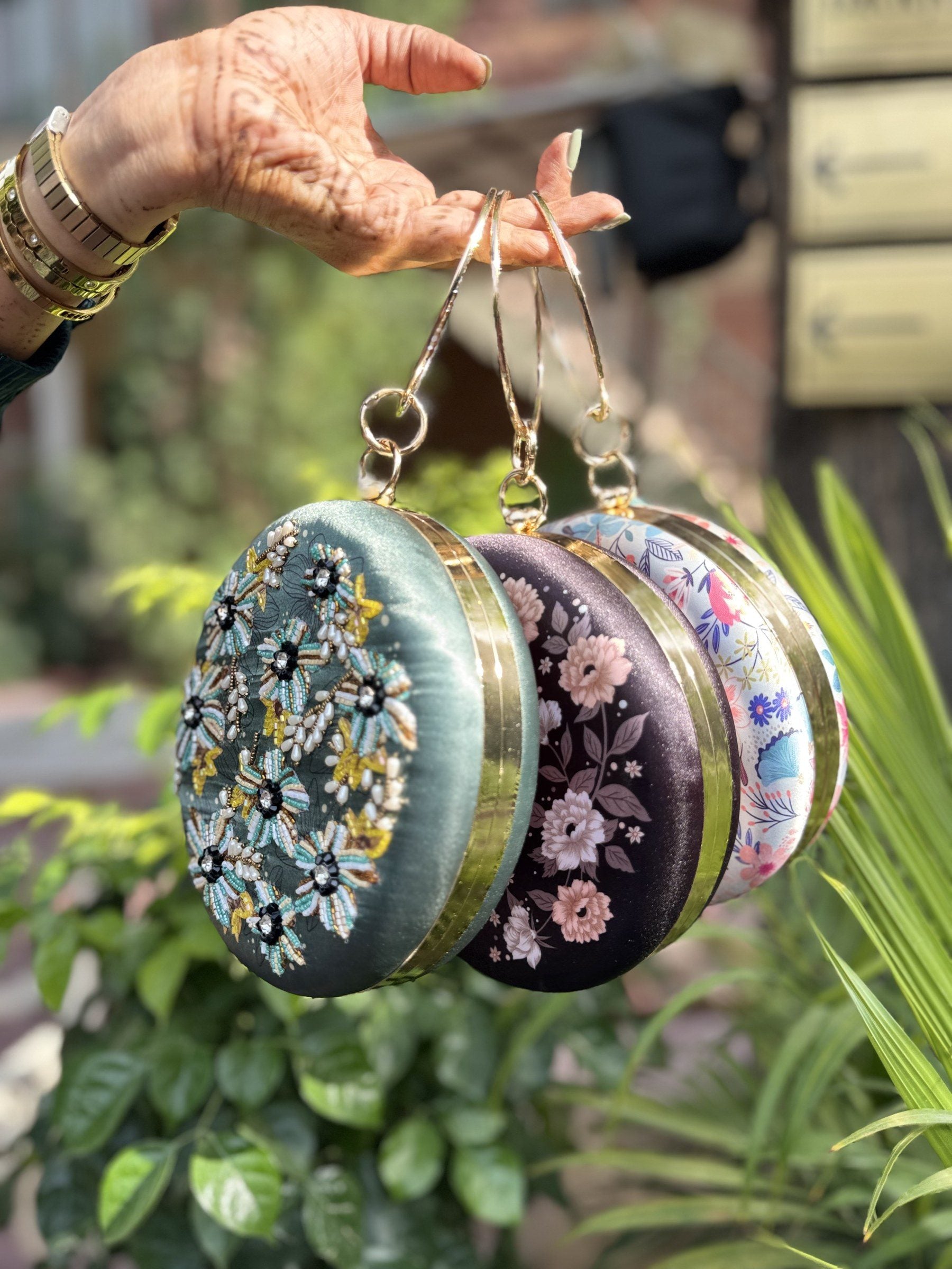 Circular Charm Digital Clutch - Color 3